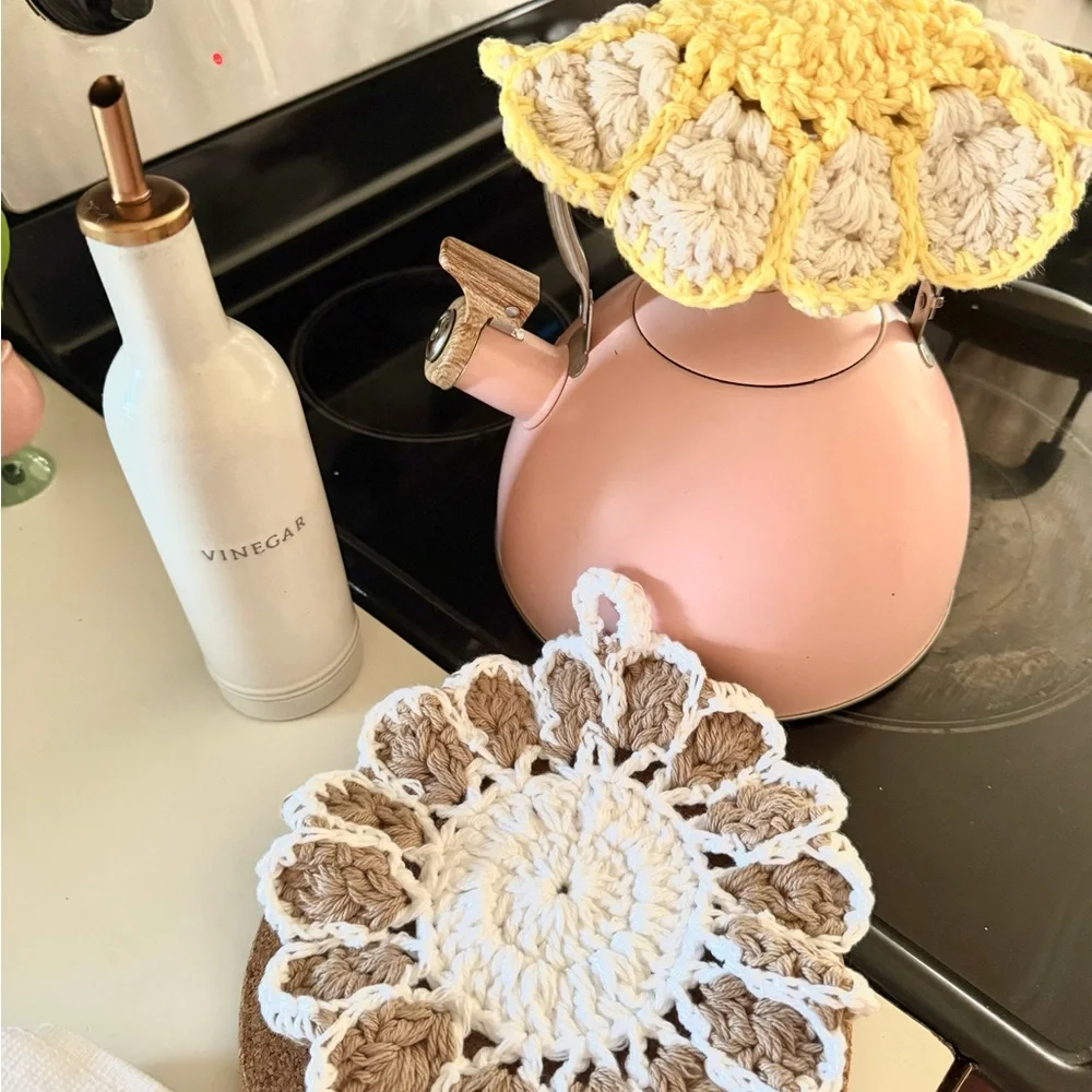 Handmade 100% Cotton Crochet Pot Holders Set of 2 – 7x7 Floral Kitchen - Picture 7 of 7